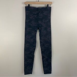 Spanx Black Camo Look At Me Now Seamless Legging